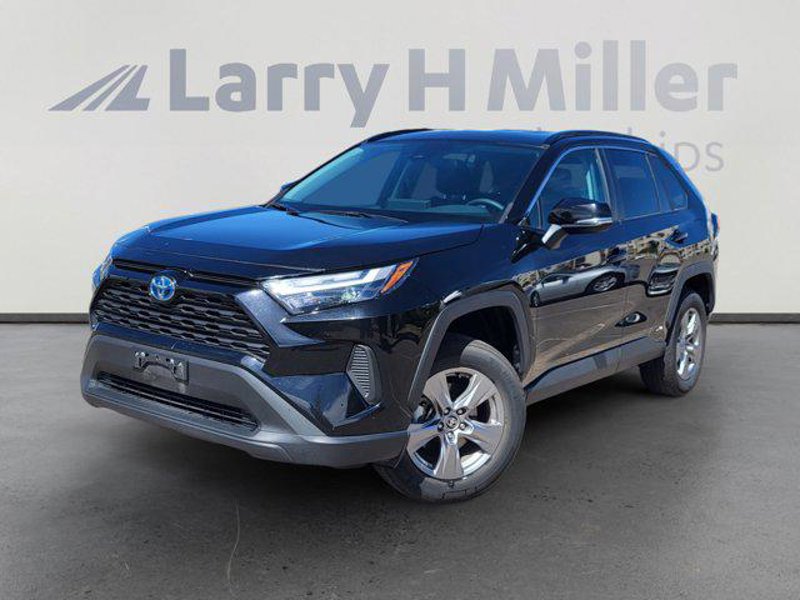 Certified 2024 Toyota RAV4 XLE image 1