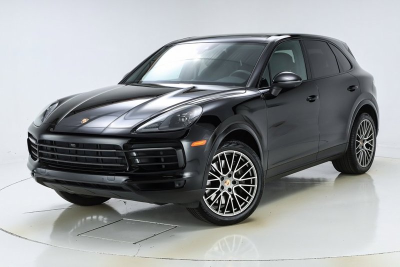 Certified 2023 Porsche Cayenne Platinum Edition image 1