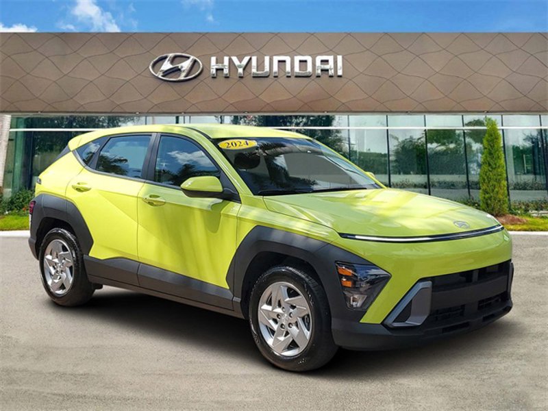 Certified 2024 Hyundai Kona SE image 1