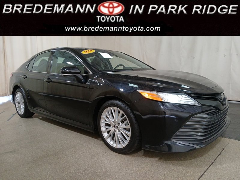 Certified 2019 Toyota Camry XLE image 1