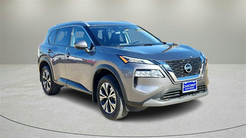 Certified 2021 Nissan Rogue SV image 1