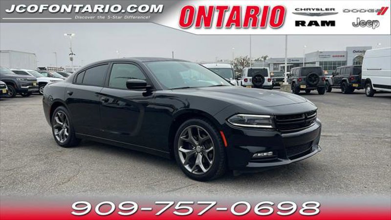 Certified 2015 Dodge Charger SXT image 1