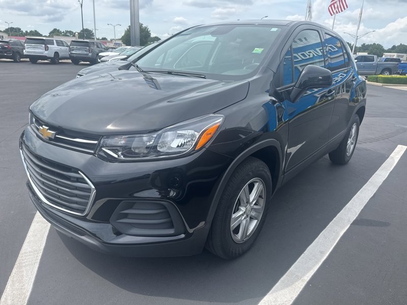 Certified 2022 Chevrolet Trax LS w/ Tint and Cruise Package image 1