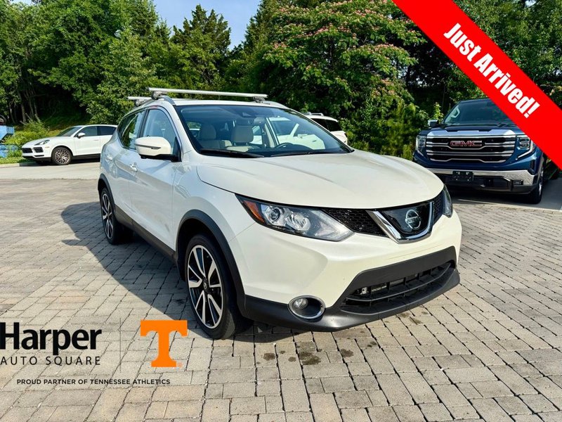 Used 2019 Nissan Rogue Sport SL w/ Premium Package image 1