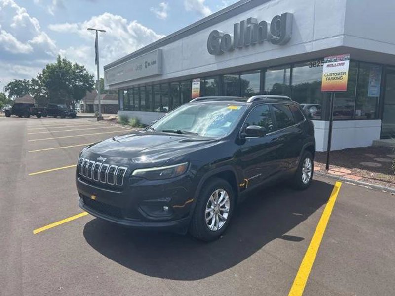 Certified 2019 Jeep Cherokee Latitude w/ Cold Weather Group image 1