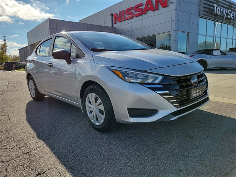 Certified 2025 Nissan Versa S w/ Trunk Package image 1