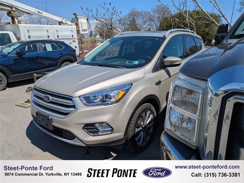 Used 2018 Ford Escape Titanium image 1