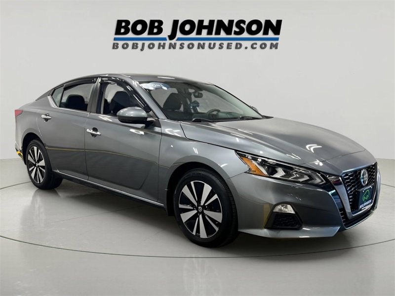 Used 2021 Nissan Altima 2.5 SV image 1