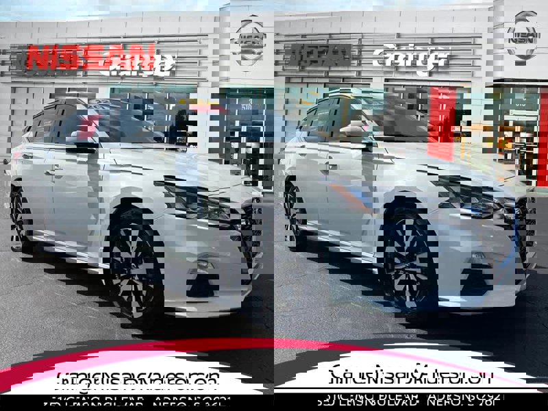 Certified 2021 Nissan Altima 2.5 SV w/ SV Premium Package image 1