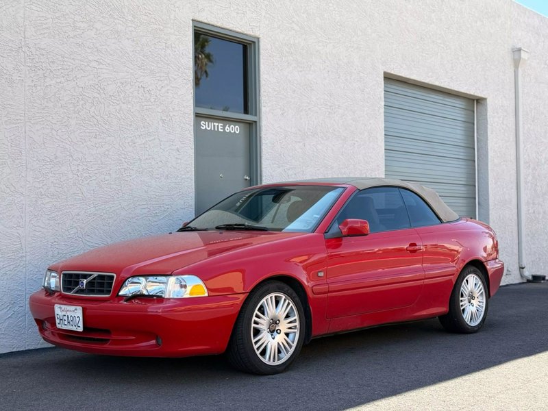 Used 2004 Volvo C70 HT image 1