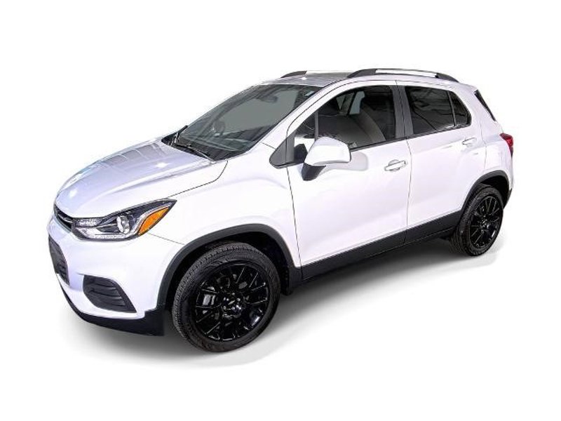 Certified 2022 Chevrolet Trax LT w/ Driver Confidence Package image 1