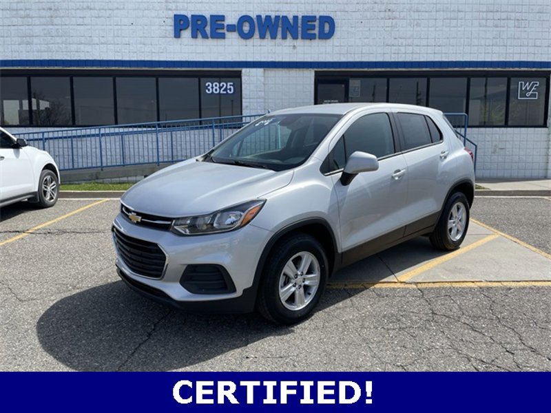 Certified 2022 Chevrolet Trax LS w/ Tint and Cruise Package image 1