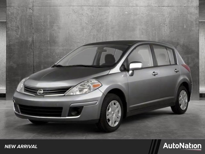Used 2011 Nissan Versa SL w/ Premium Pkg image 1