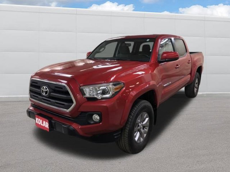 Certified 2017 Toyota Tacoma SR5 image 1