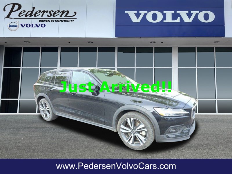 Certified 2023 Volvo V60 B5 Cross Country Plus w/ Climate Package image 1