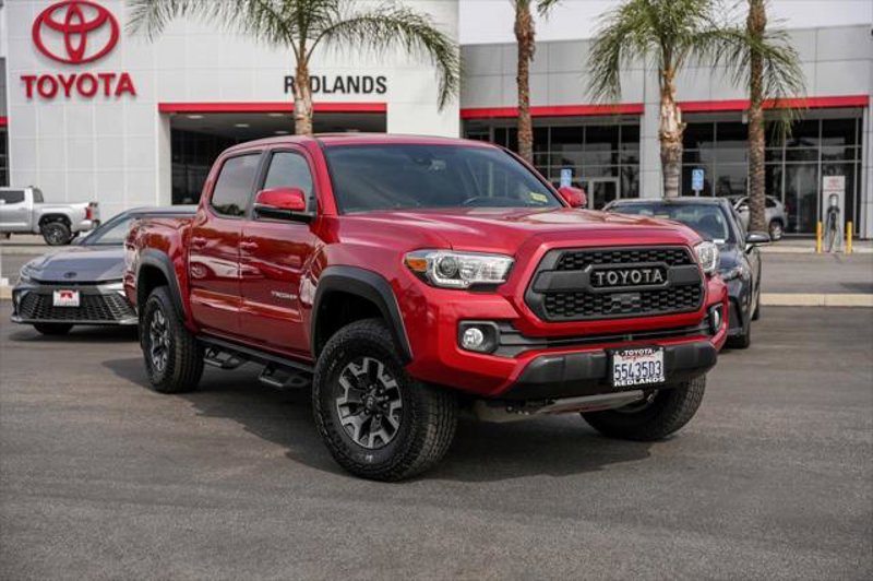 Certified 2021 Toyota Tacoma TRD Off-Road image 1