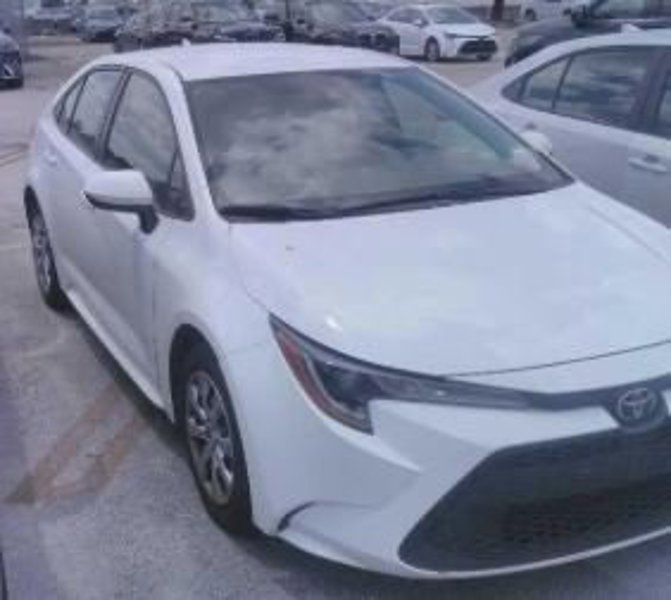 Used 2022 Toyota Corolla LE image 1