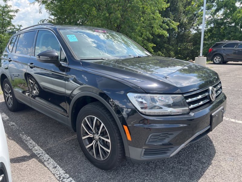 Used 2019 Volkswagen Tiguan SE w/ Panoramic Sunroof Package image 1