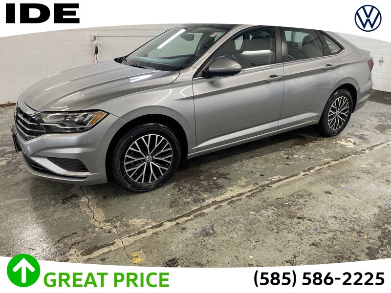 Used 2021 Volkswagen Jetta SE w/ SE Cold Weather Package image 1
