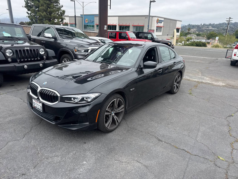 Used 2023 BMW 330e w/ Driving Assistance Package image 1