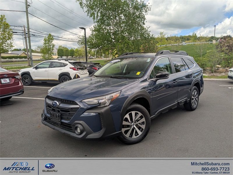 Certified 2025 Subaru Outback Premium image 1