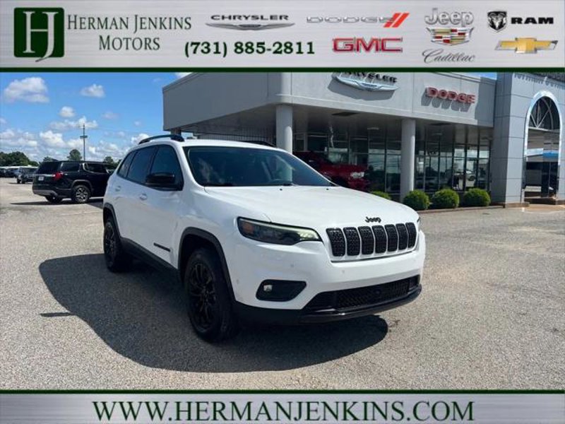 Certified 2023 Jeep Cherokee Altitude Lux image 1