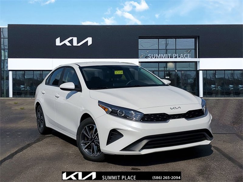Certified 2023 Kia Forte LXS image 1