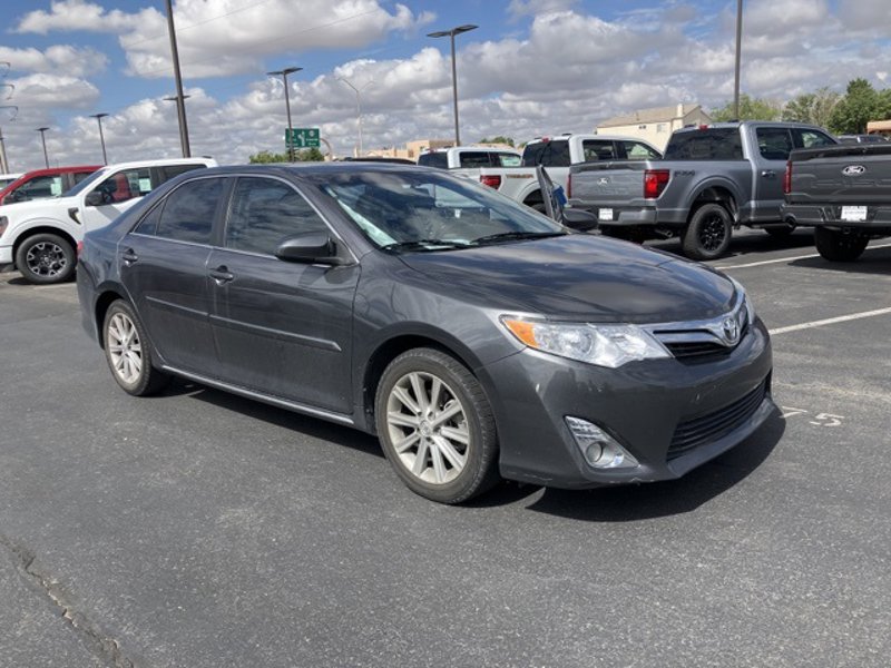 Used 2014 Toyota Camry XLE image 1