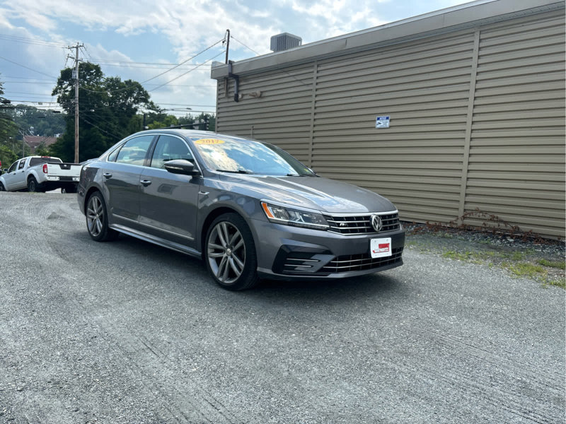 Used 2017 Volkswagen Passat 1.8T R-Line w/ R-Line Lighting Package image 1