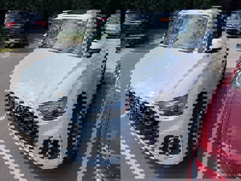 Certified 2022 Audi Q5 2.0T Premium w/ Convenience Package image 1