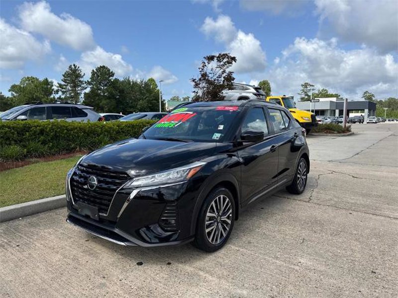 Certified 2021 Nissan Kicks SR image 1