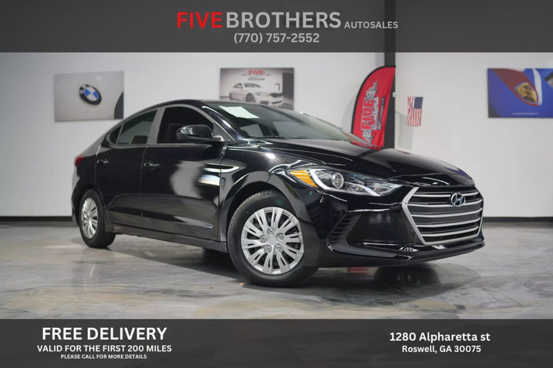 Used 2017 Hyundai Elantra SE image 1