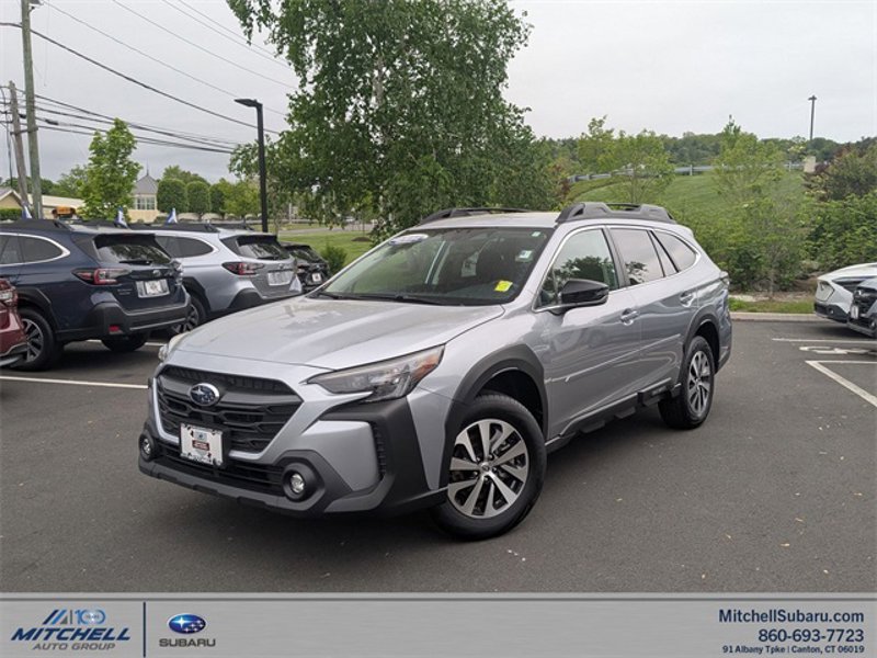 Certified 2025 Subaru Outback Premium image 1