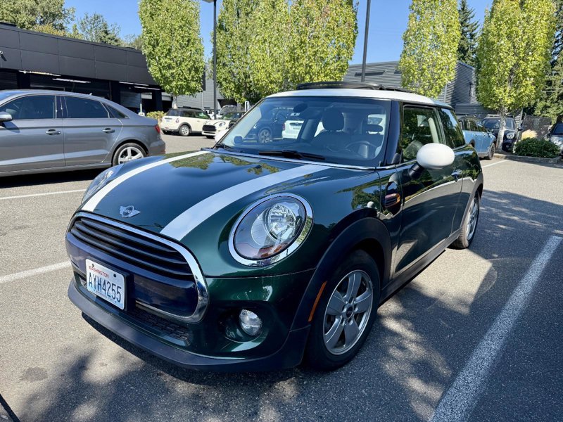Used 2016 MINI Cooper 2-Door Hardtop image 1