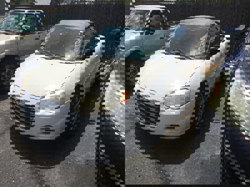 Used 2004 Chrysler Sebring GTC image 1