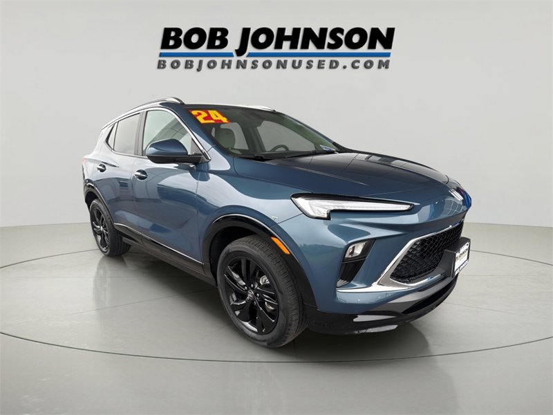 Used 2024 Buick Encore GX Sport Touring image 1