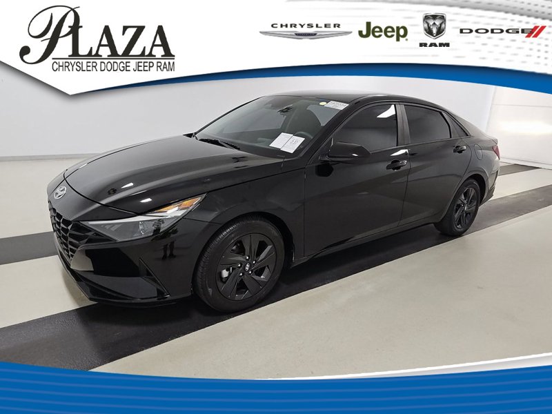 Used 2022 Hyundai Elantra SEL w/ Cargo Package image 1