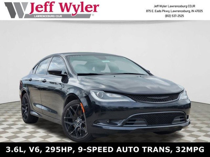 Used 2015 Chrysler 200 S w/ Comfort Group image 1
