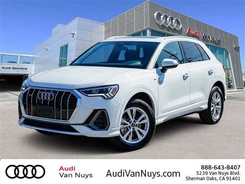 Certified 2024 Audi Q3 2.0T Premium w/ Convenience Package image 1