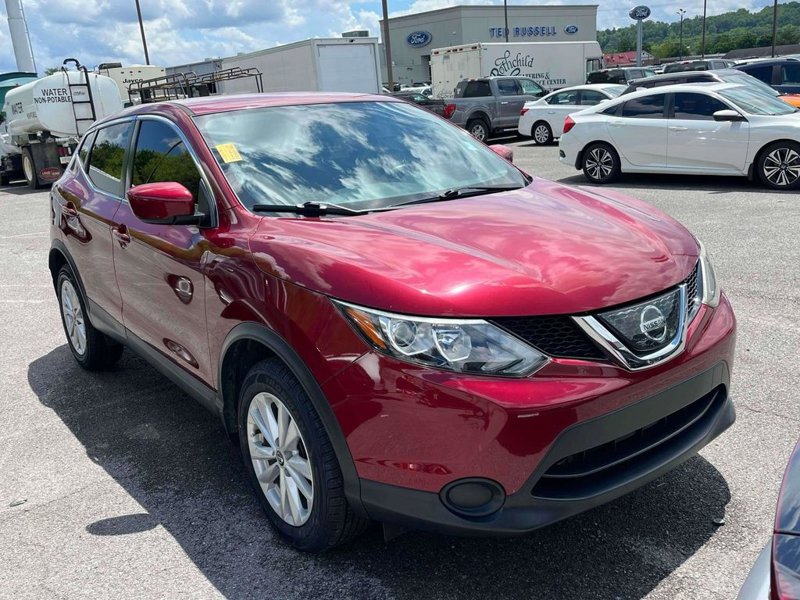 Used 2019 Nissan Rogue Sport S w/ Appearance Package image 1
