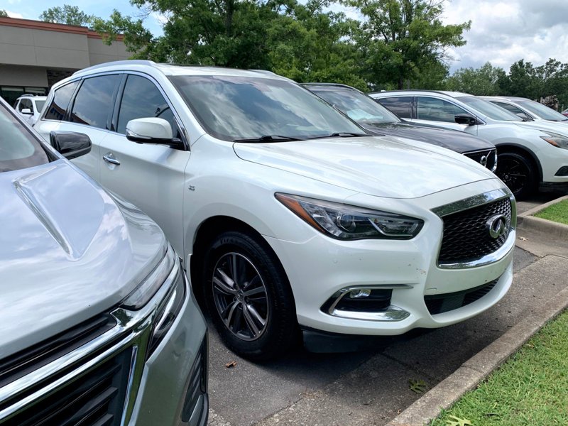 Used 2018 INFINITI QX60 FWD image 1