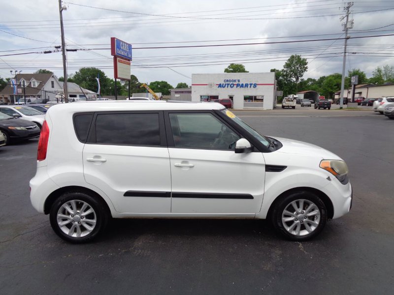 Used 2012 Kia Soul + w/ Audio Pkg image 1
