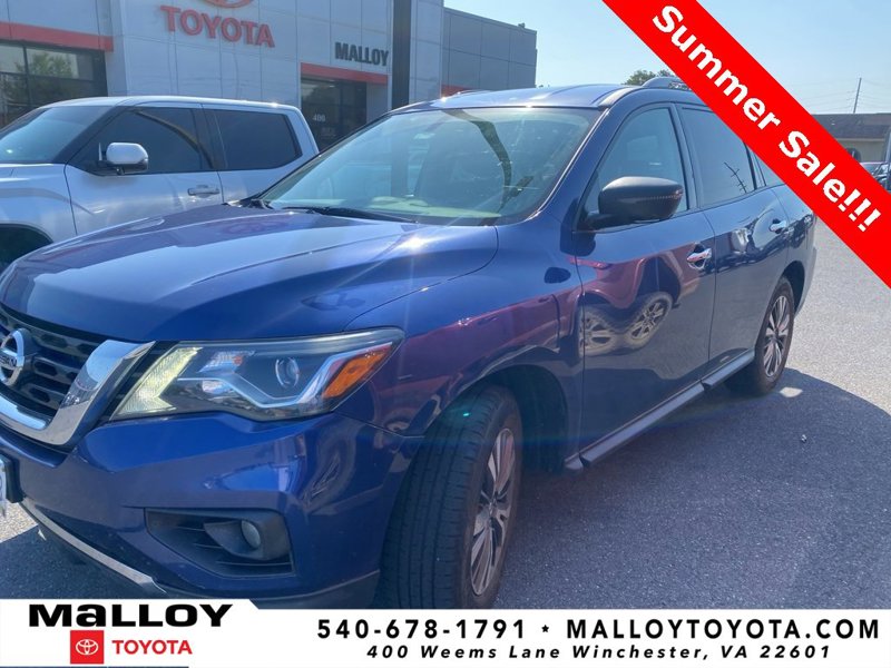 Used 2019 Nissan Pathfinder SV image 1