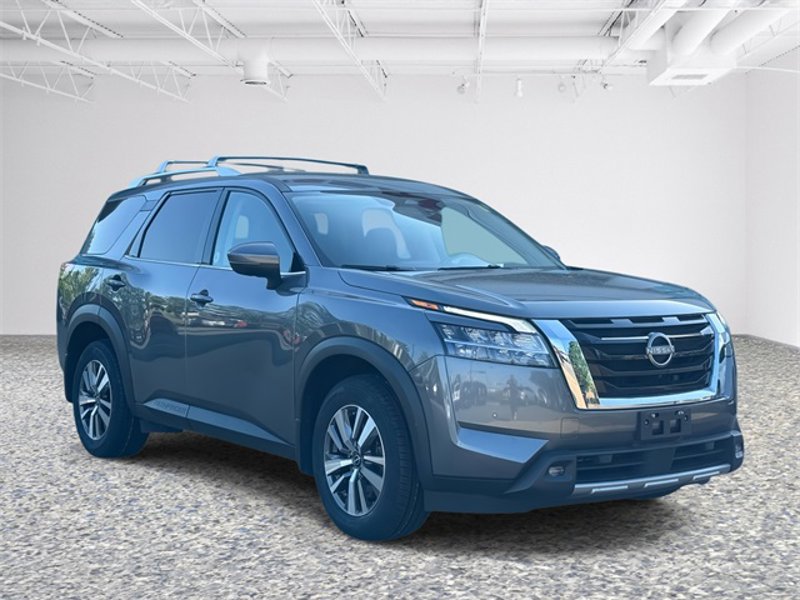 Certified 2022 Nissan Pathfinder SL image 1