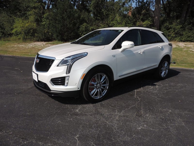 Certified 2023 Cadillac XT5 Sportv w/ Technology Package image 1