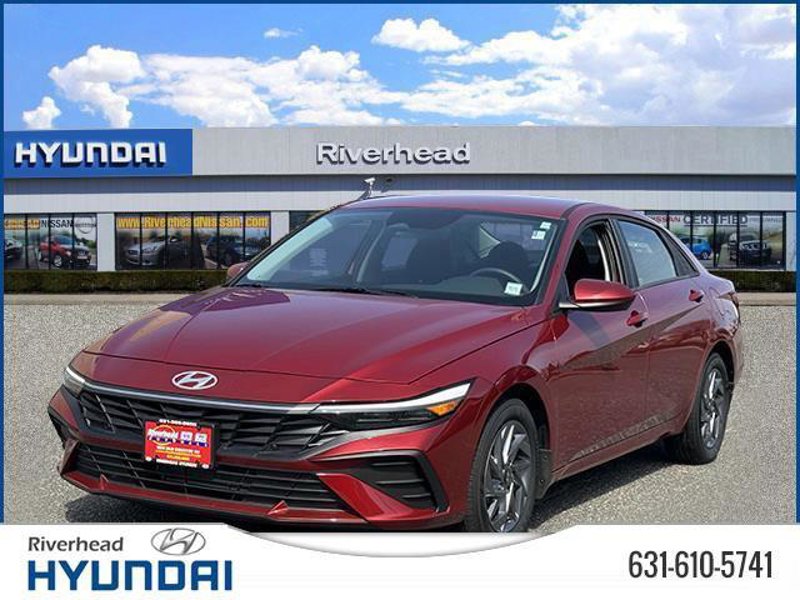 Certified 2024 Hyundai Elantra SEL image 1