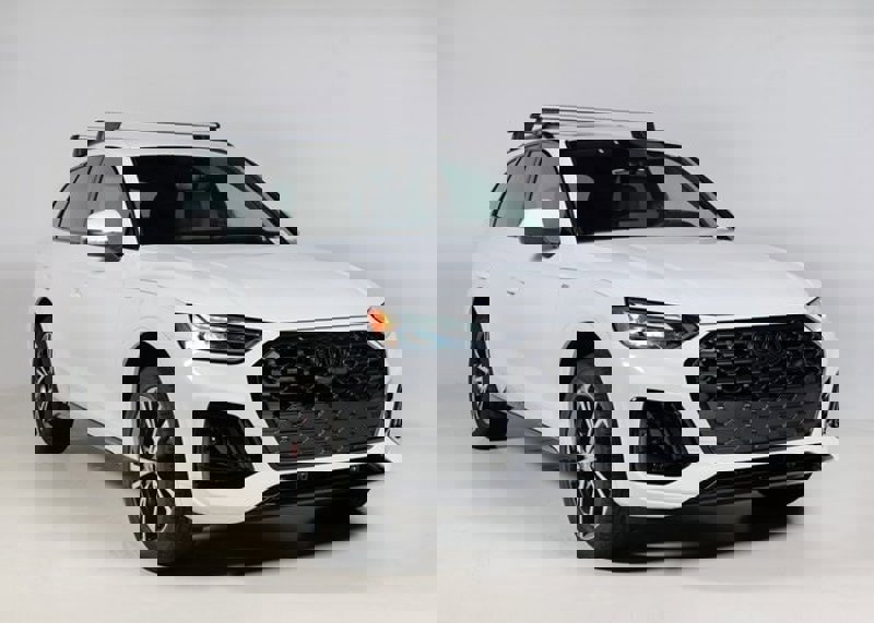 Certified 2025 Audi Q5 2.0T Premium Plus image 1