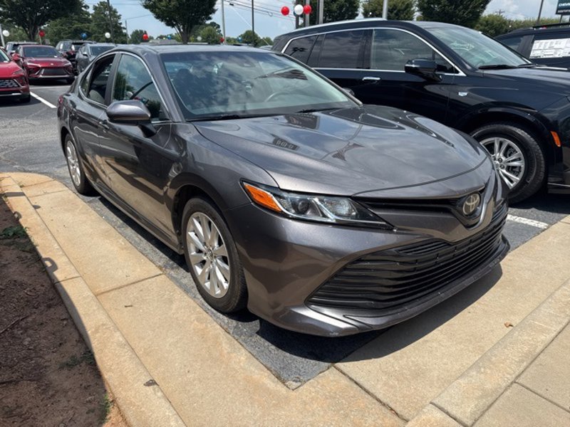 Used 2018 Toyota Camry L image 1