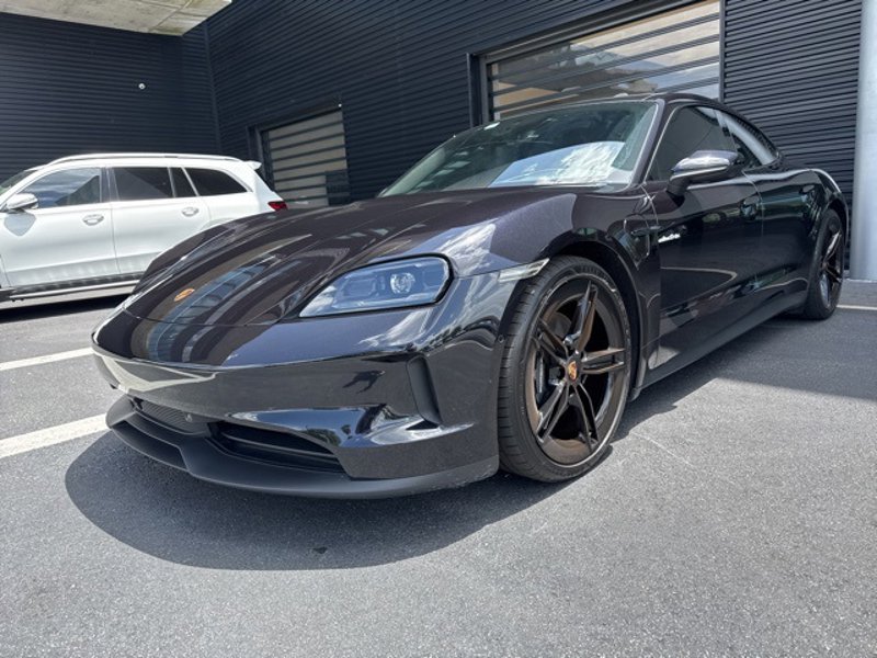 Certified 2025 Porsche Taycan image 1