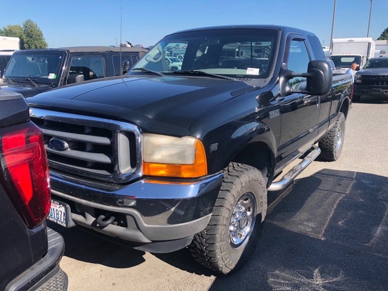 Used 2001 Ford F250 XL image 1